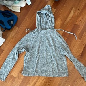 Bella Dahl gray sweatshirt